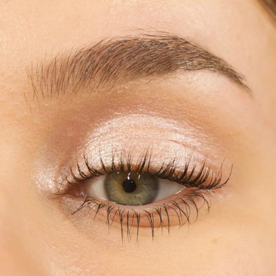 REVOLUTION - Eyeshadow Stick Fancy Champagne